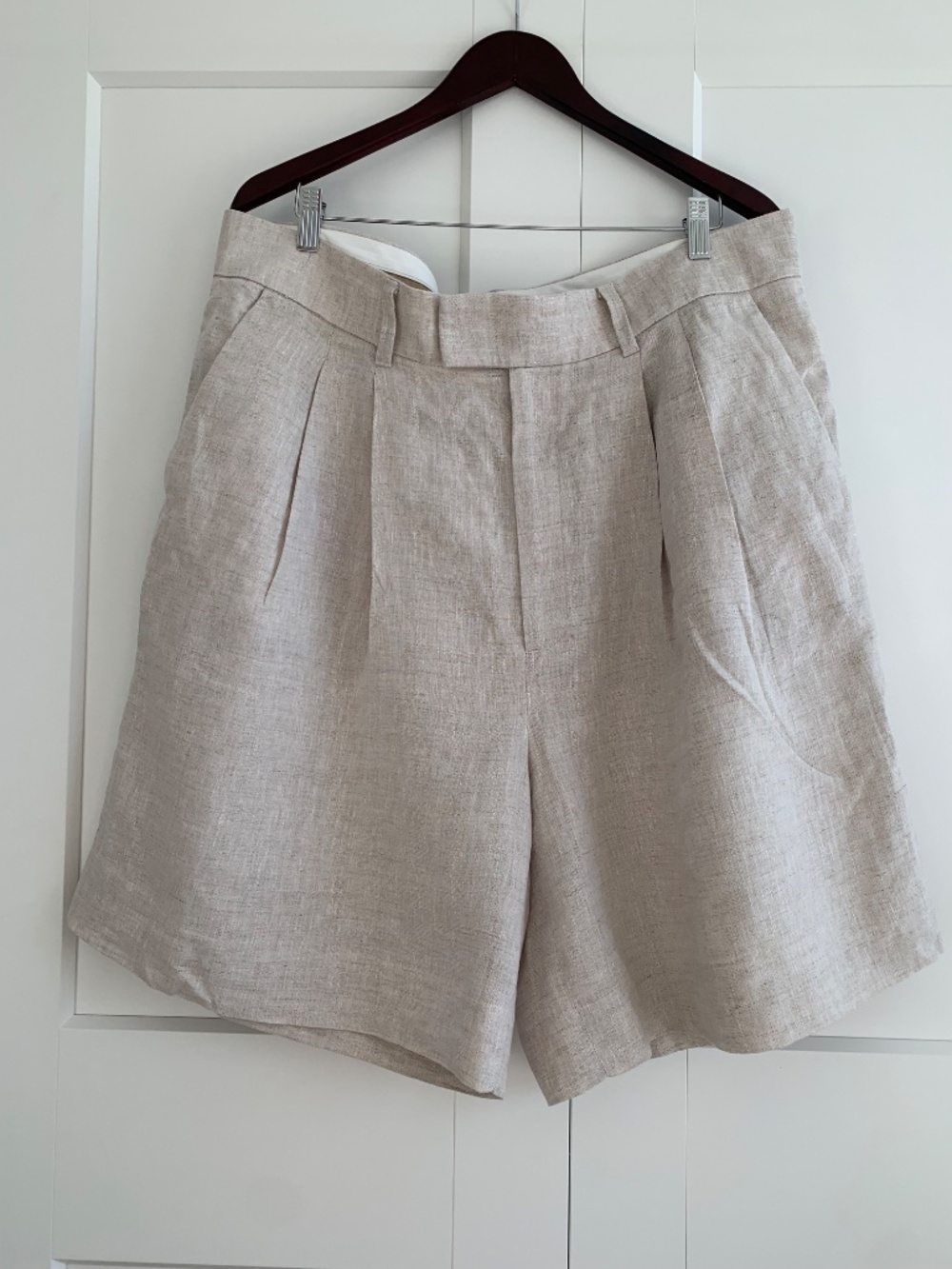 Banana Republic 100% Linen Bermuda Hight Waist Shorts Natural Women's size 18
